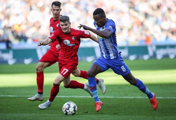 阿贾克斯发布备战花絮，国际比赛日回应争议，足总杯任务艰巨，身体对抗强度拉满的简单介绍