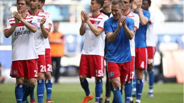 阿贾克斯发布备战花絮，国际比赛日回应争议，足总杯任务艰巨，身体对抗强度拉满的简单介绍